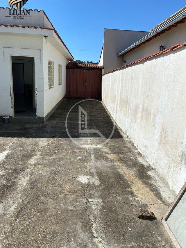 Ótima casa à venda no Jardim América! Rua Uruguai Três Corações - 