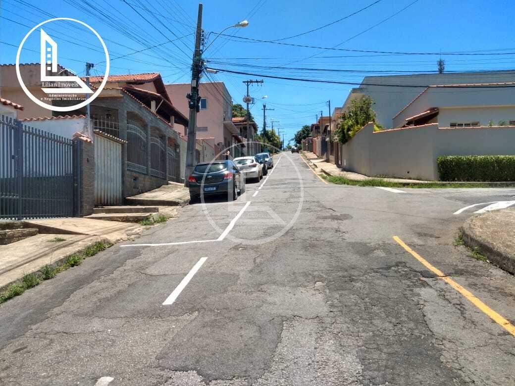 Ótima oportunidade, casa a venda no Bairro São Sebastião! Rua Adjemir Ferreira de Morais Três Corações - 
