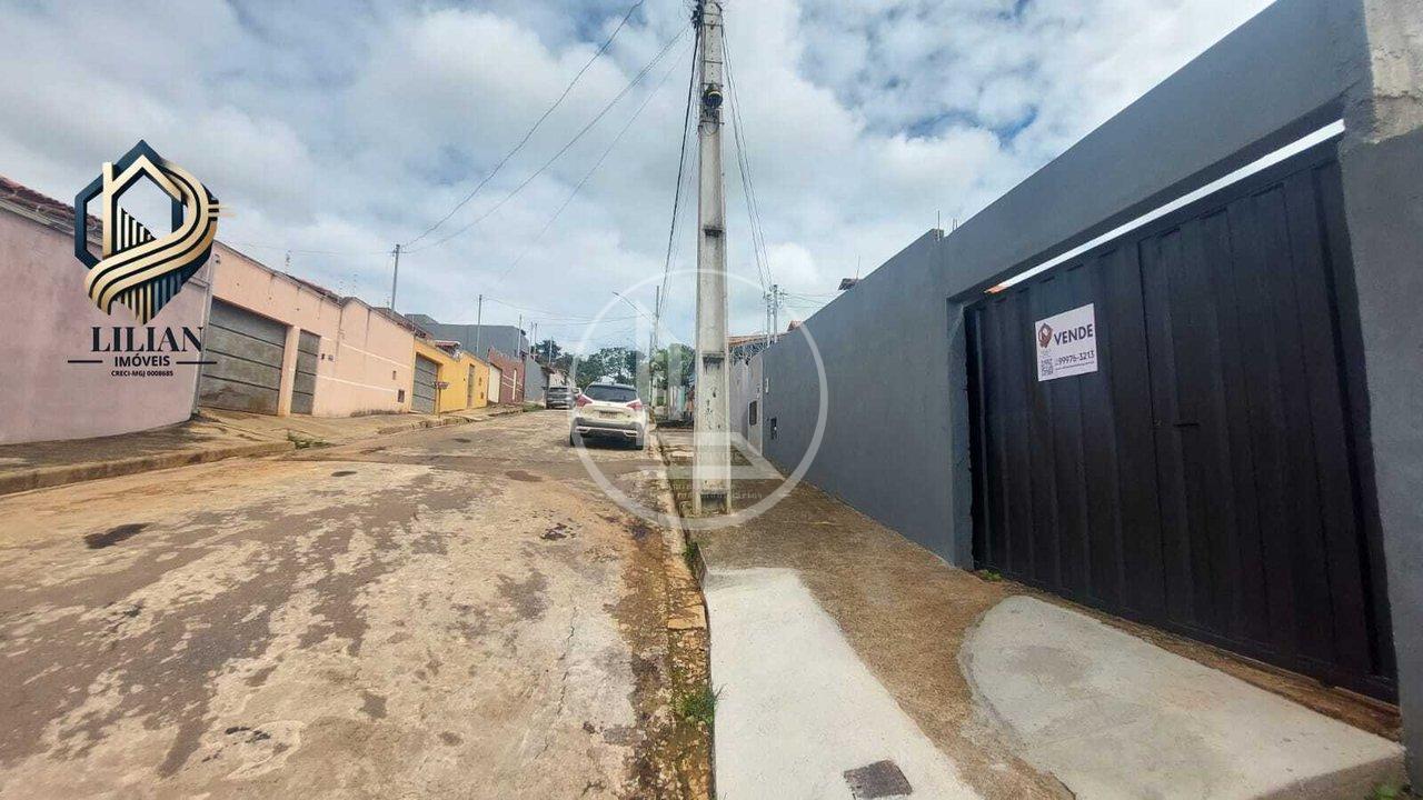 Oportunidade, casa à venda no bairro California! Rua Vinte e Cinco Três Corações - 