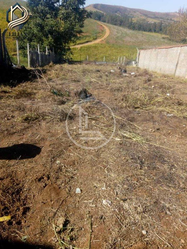 Chácara Espetacular à venda dentro da cidade – Conforto e Espaço para Toda a Família! Rua Rio Verde Três Corações - 