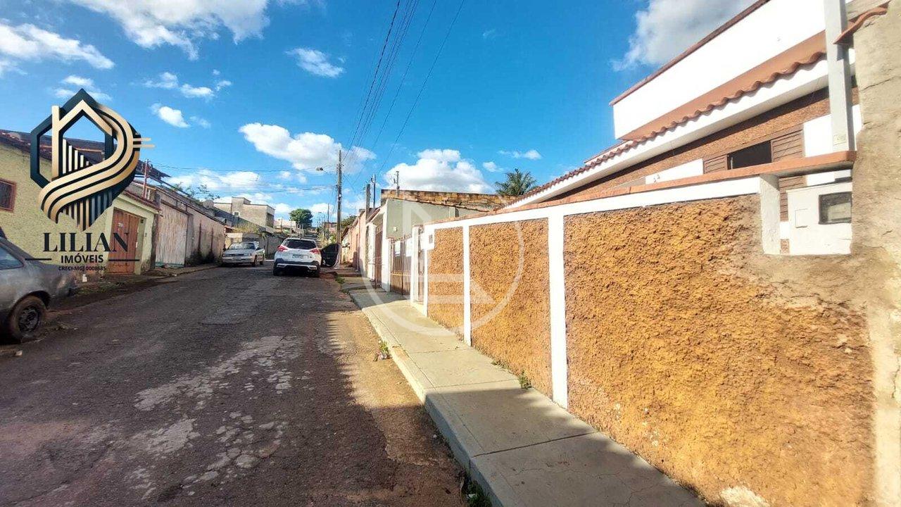Chácara Espetacular à venda dentro da cidade – Conforto e Espaço para Toda a Família! Rua Rio Verde Três Corações - 