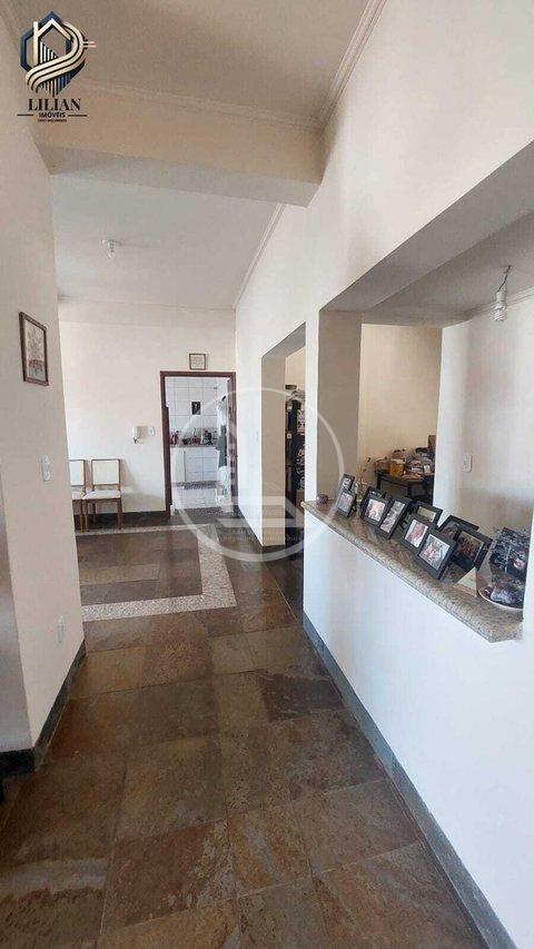 Sobrado Imponente à Venda – Conforto, Estilo e Vista Incrível em Alfenas-MG! Rua Juscelino Ferreira Alfenas - 