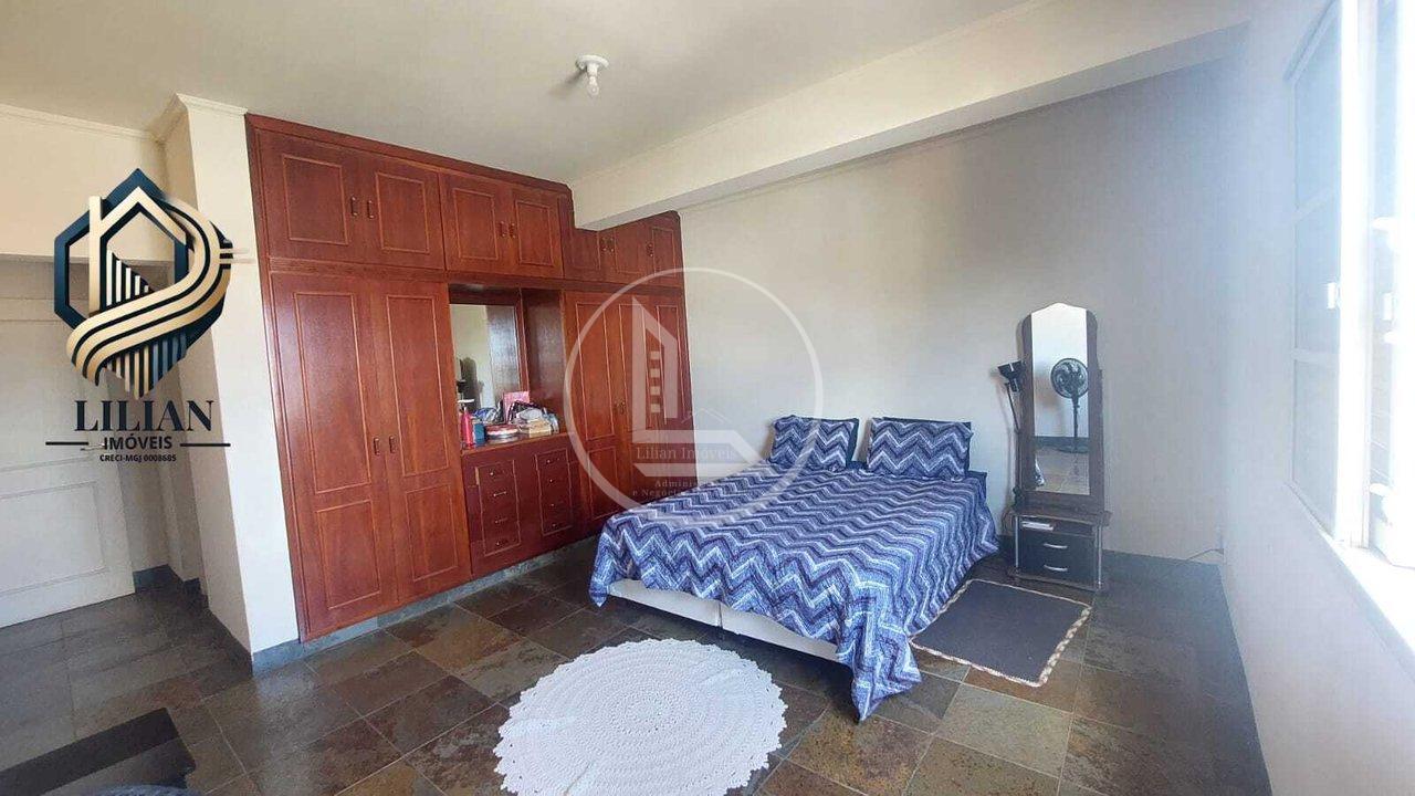 Sobrado Imponente à Venda – Conforto, Estilo e Vista Incrível em Alfenas-MG! Rua Juscelino Ferreira Alfenas - 