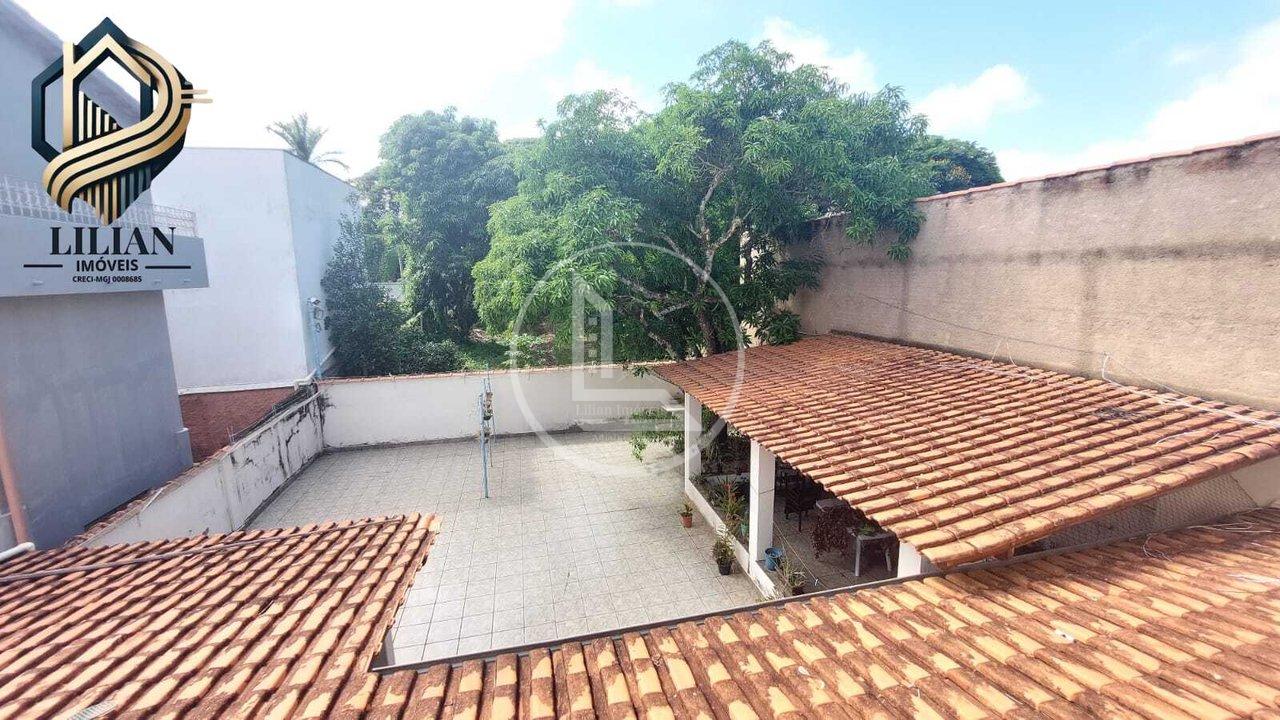 Sobrado Imponente à Venda – Conforto, Estilo e Vista Incrível em Alfenas-MG! Rua Juscelino Ferreira Alfenas - 