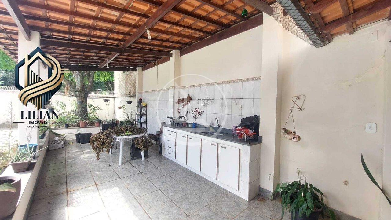 Sobrado Imponente à Venda – Conforto, Estilo e Vista Incrível em Alfenas-MG! Rua Juscelino Ferreira Alfenas - 