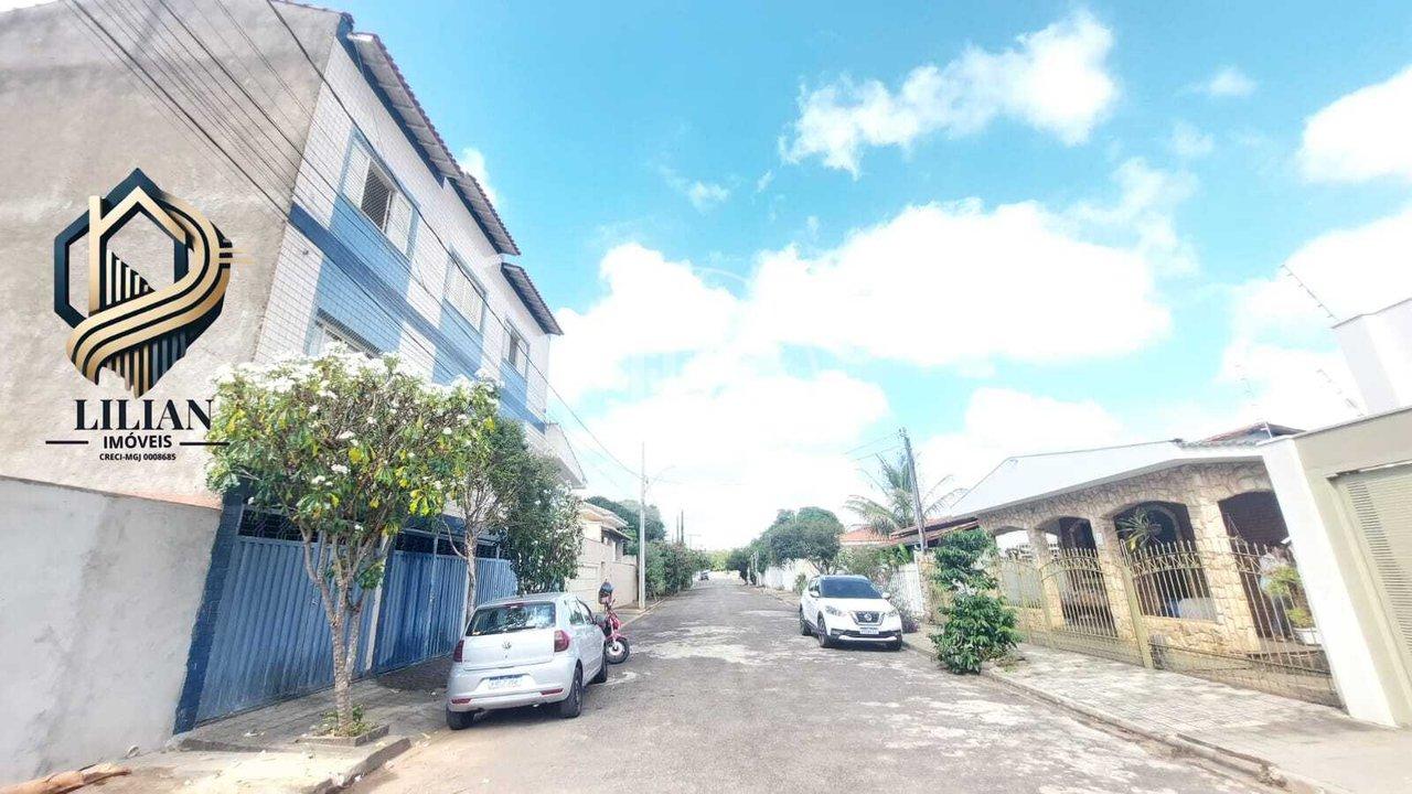 Sobrado Imponente à Venda – Conforto, Estilo e Vista Incrível em Alfenas-MG! Rua Juscelino Ferreira Alfenas - 