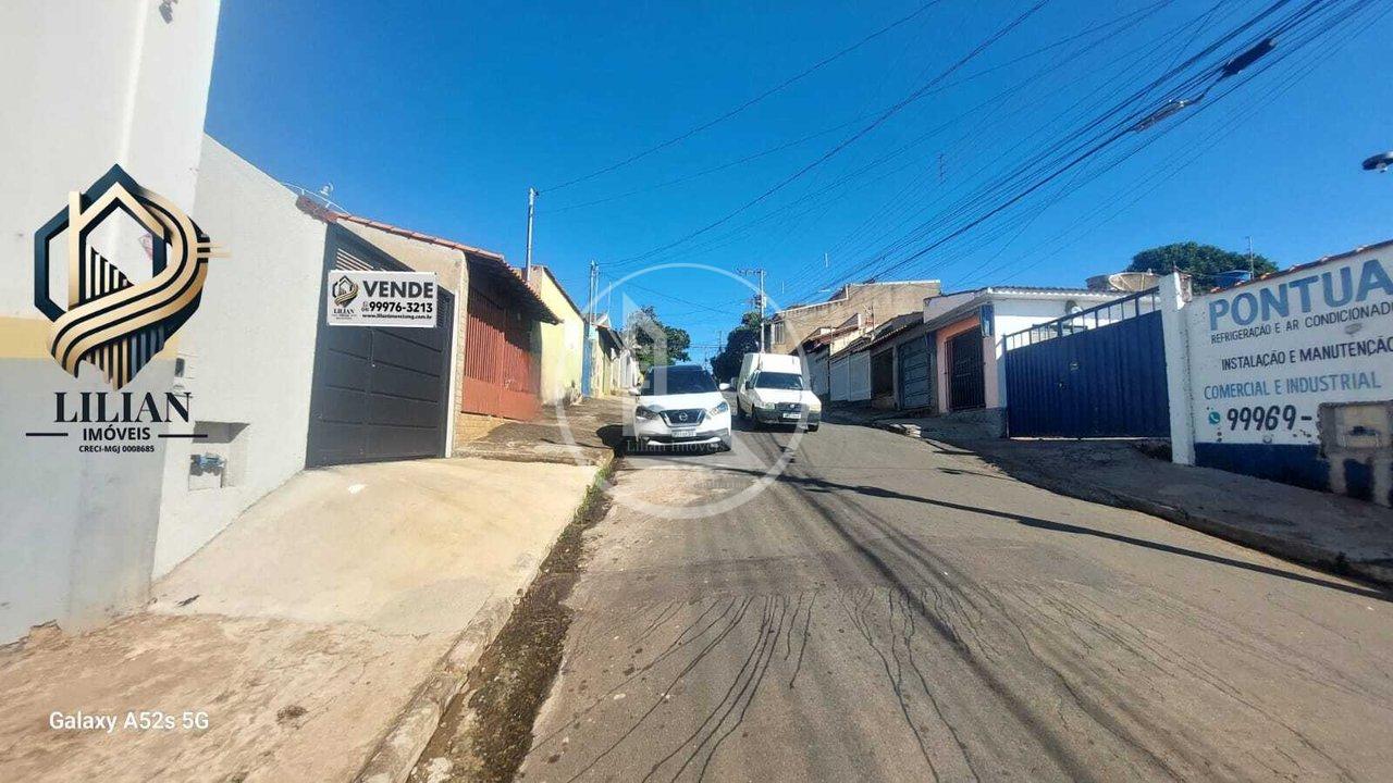 Oportunidade, encantadora Casa à venda em Alfenas- MG! Rua Raquel Munhoz Leite Alfenas - 