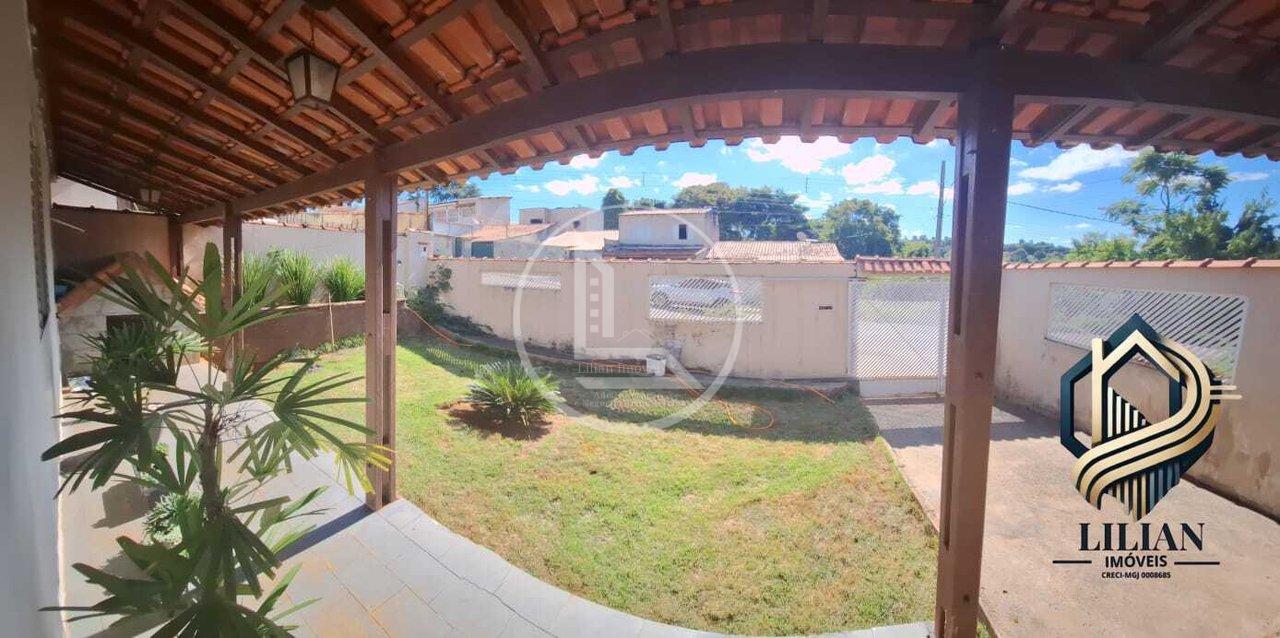 Oportunidade, casa à venda no bairro Bandeirantes! Avenida Fernão Dias Três Corações - 