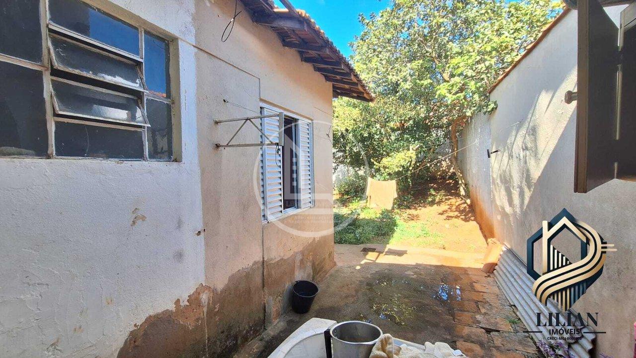 Oportunidade, casa à venda no bairro Bandeirantes! Avenida Fernão Dias Três Corações - 