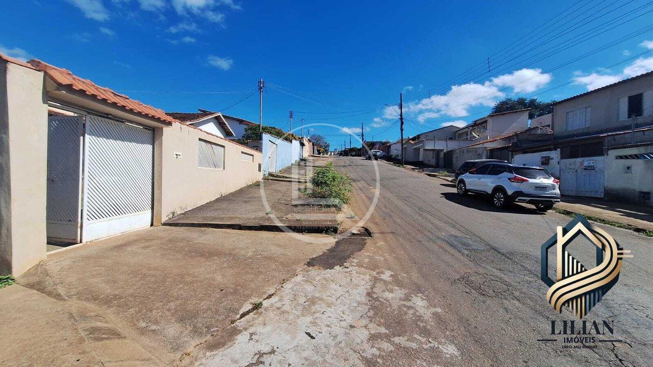 Oportunidade, casa à venda no bairro Bandeirantes! Avenida Fernão Dias Três Corações - 