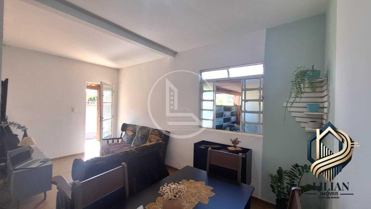 Oportunidade, casa à venda no bairro Bandeirantes! Avenida Fernão Dias Três Corações - 