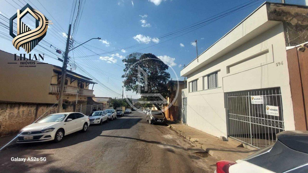 Ótima oportunidade, casa para Venda e Locação no Centro, próximo a Unifal em Alfenas - MG! Rua Professor Carvalho Júnior Alfenas - 