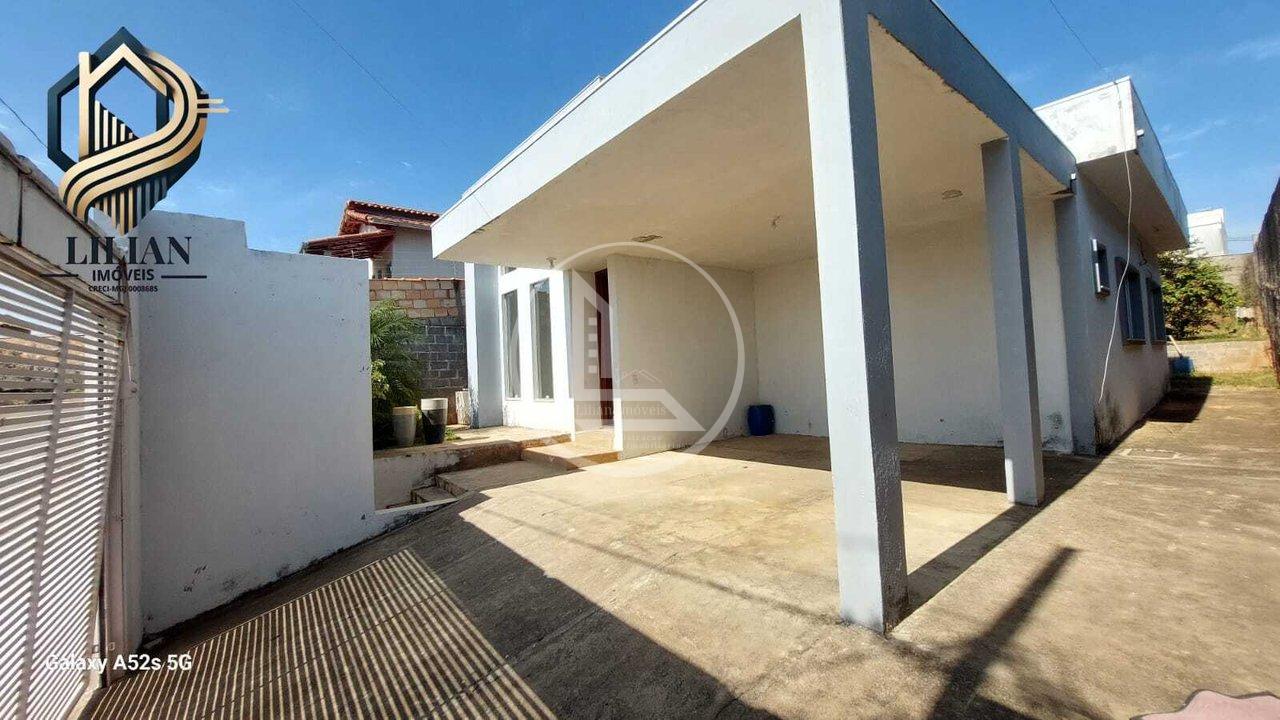 Ótima oportunidade, linda casa à venda no bairro Morada do Sol em Três Corações-MG! Rua Laudelina Três Corações - 