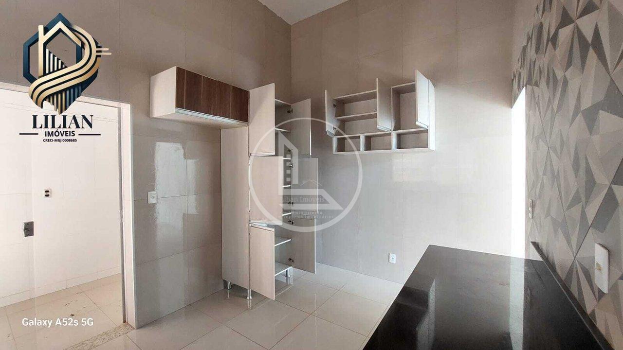 Ótima oportunidade, linda casa à venda no bairro Morada do Sol em Três Corações-MG! Rua Laudelina Três Corações - 