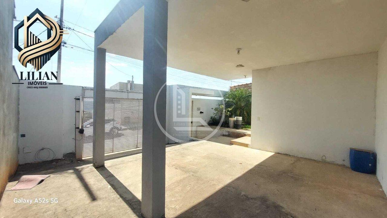 Ótima oportunidade, linda casa à venda no bairro Morada do Sol em Três Corações-MG! Rua Laudelina Três Corações - 