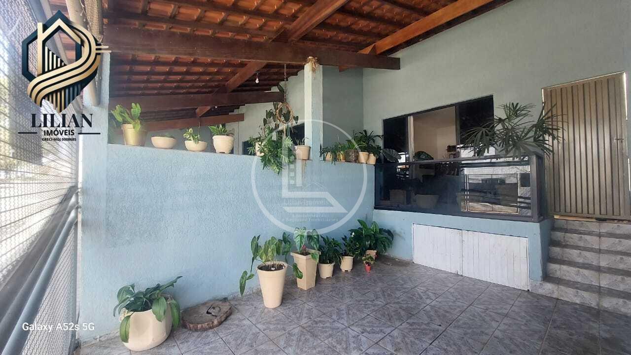 “Encantadora Casa para locação em bairro Familiar, Tranquilo e Aconchegante” Rua Benedito Avelino de Lima Alfenas - 