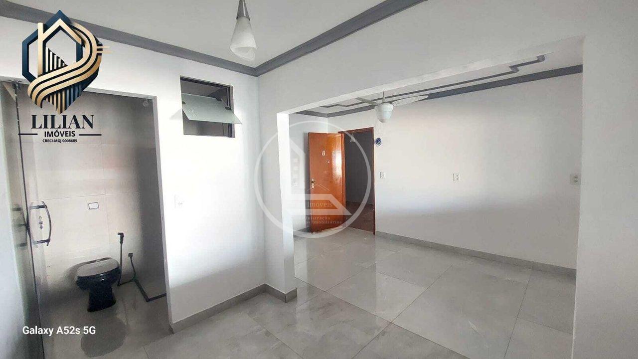 “Encantadora Casa para locação em bairro Familiar, Tranquilo e Aconchegante” Rua Benedito Avelino de Lima Alfenas - 