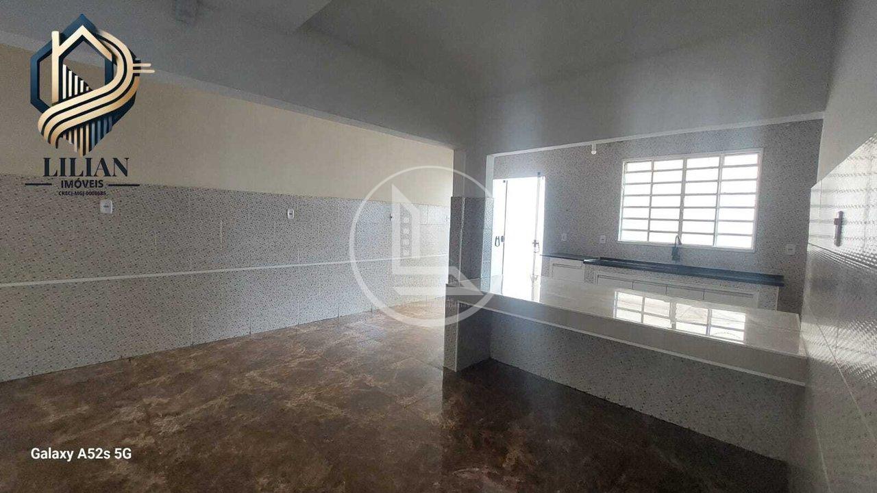 “Encantadora Casa para locação em bairro Familiar, Tranquilo e Aconchegante” Rua Benedito Avelino de Lima Alfenas - 