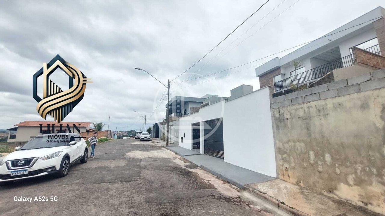 Ótima oportunidade, Casa para Locação em Três Corações -MG ! Rua Colômbia Três Corações - 