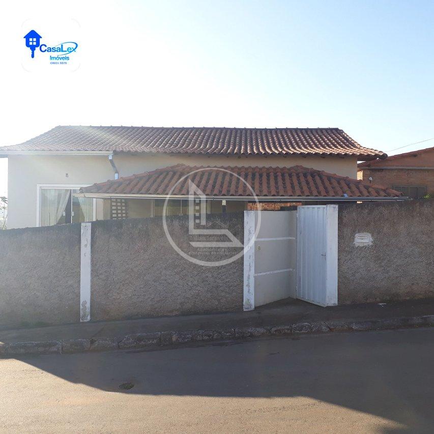 Casa à venda no Jardim Europa, muito bem localizada Rua Itália Três Corações - 