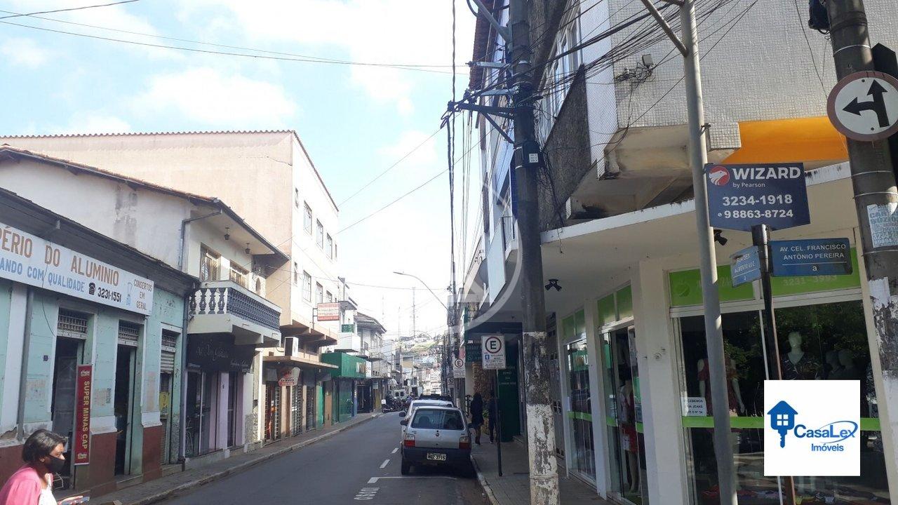 Apartamento no Centro ao lado da Matriz, confira! Rua Desembargador Alberto Luz Três Corações - 