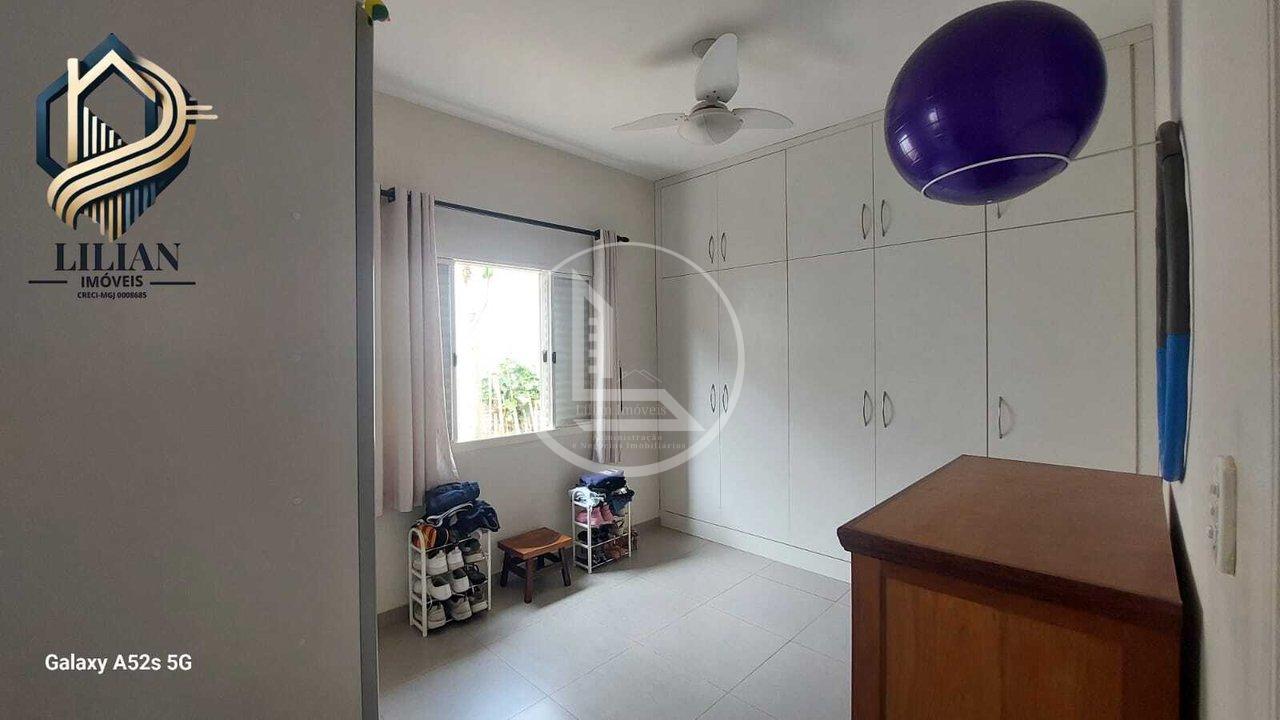 Grande Oportunidade! Casa a venda no bairro Jardim América Rua Groenlândia Três Corações - 