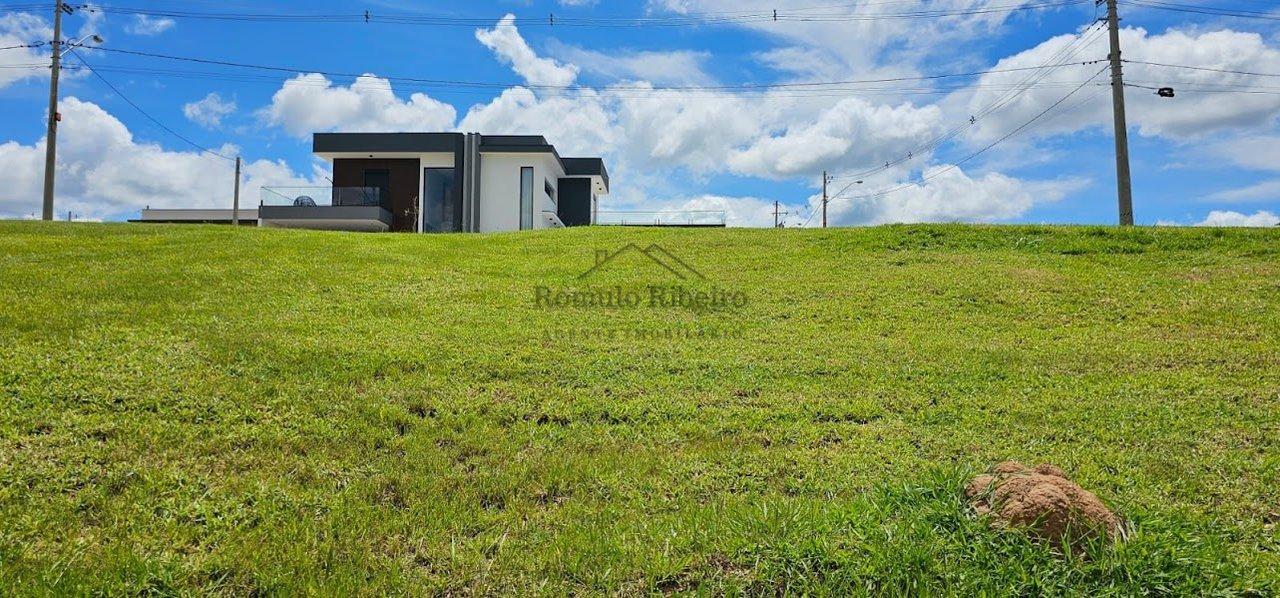 Terreno em Condomínio Villagio Azzure Itupeva-SP 367M² Declive R$300.000,00 Alameda Iris Itupeva - 