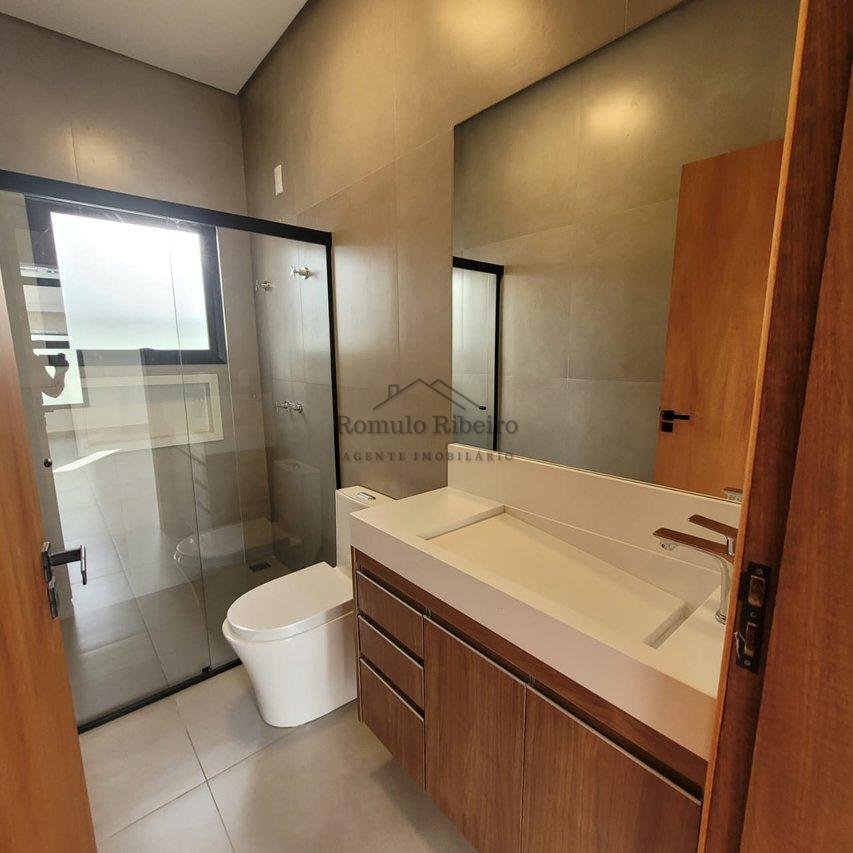Casa 3 Dorm. 170m² AC/ R$1.250.000,00 Condomínio Lagos D’Icaraí, Salto em São Paulo Rua Guaíba Salto - 