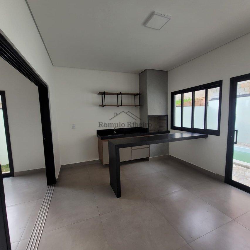 Casa 3 Dorm. 170m² AC/ R$1.250.000,00 Condomínio Lagos D’Icaraí, Salto em São Paulo Rua Guaíba Salto - 