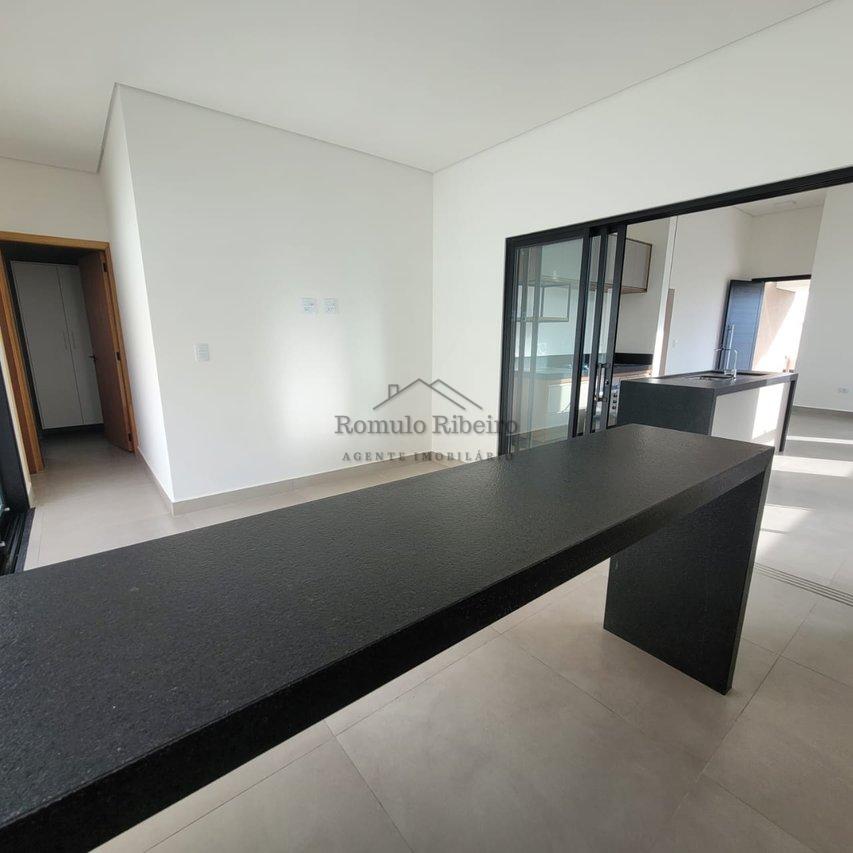 Casa 3 Dorm. 170m² AC/ R$1.250.000,00 Condomínio Lagos D’Icaraí, Salto em São Paulo Rua Guaíba Salto - 