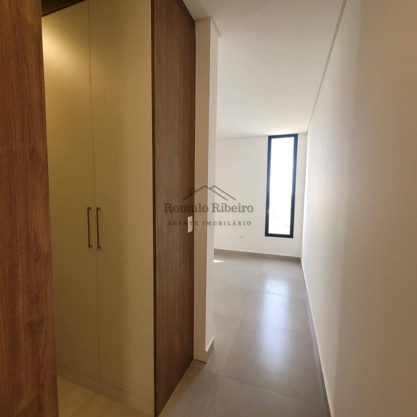 Casa 3 Dorm. 170m² AC/ R$1.250.000,00 Condomínio Lagos D’Icaraí, Salto em São Paulo Rua Guaíba Salto - 