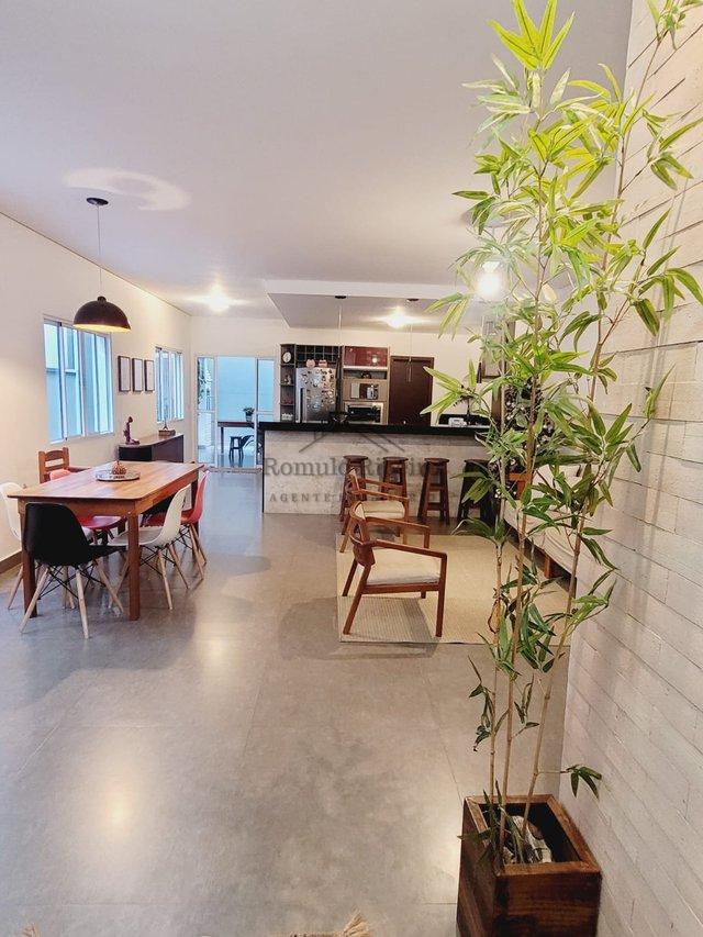 Sobrado à venda 3 Dorm. R$695.000,00 – Bairro Panorama, Salto/SP Rua Belo Horizonte Salto - 