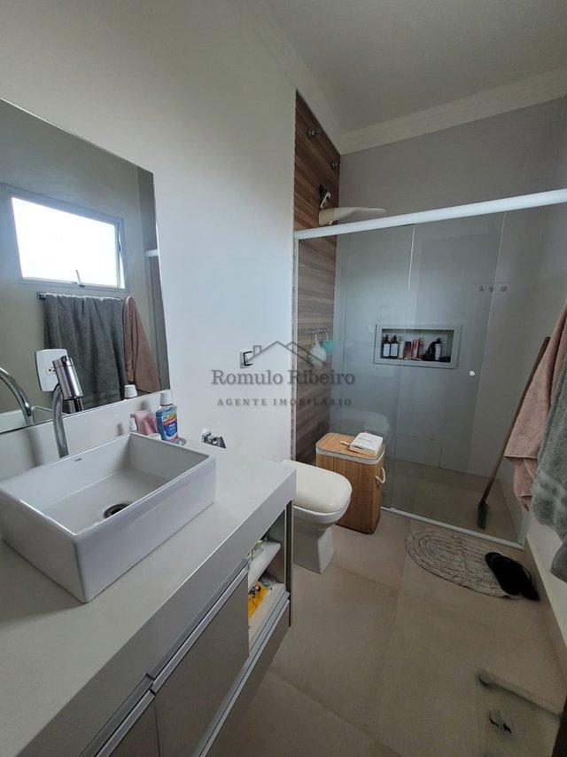 Sobrado à venda 3 Dorm. R$695.000,00 – Bairro Panorama, Salto/SP Rua Belo Horizonte Salto - 