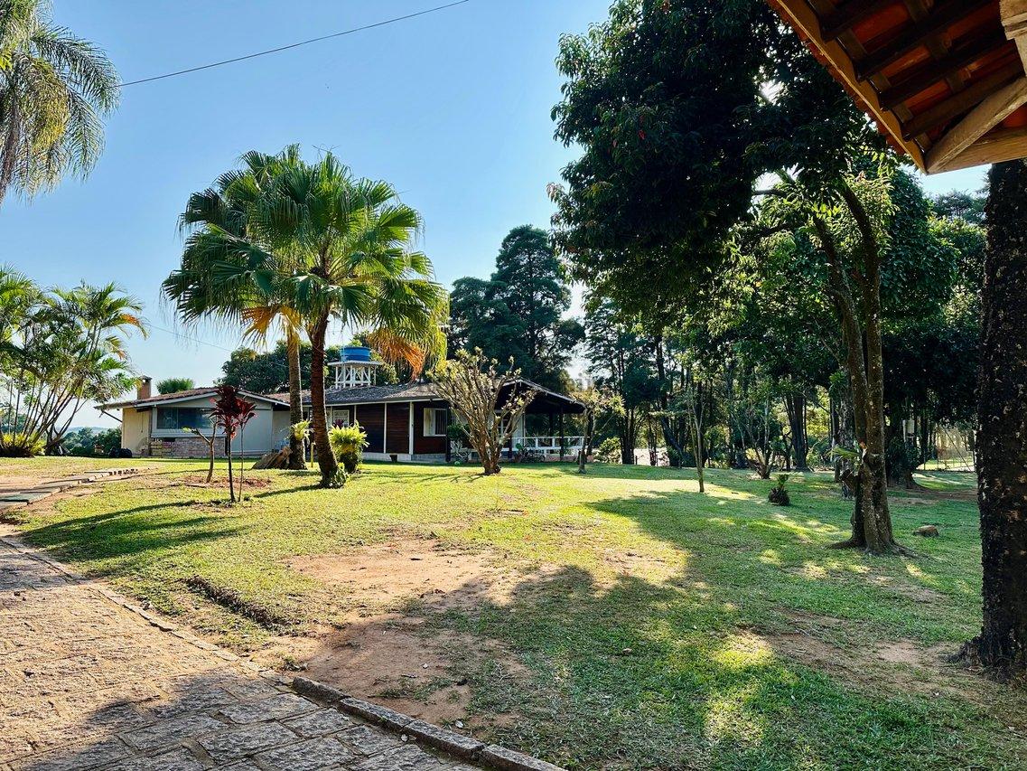 Chácara 4 Dormitórios 5.020m² R$880.000,00 Bairro Pinhal em Cabreúva – SP Rodovia Dom Gabriel Paulino Bueno Couto Cabreuva - 