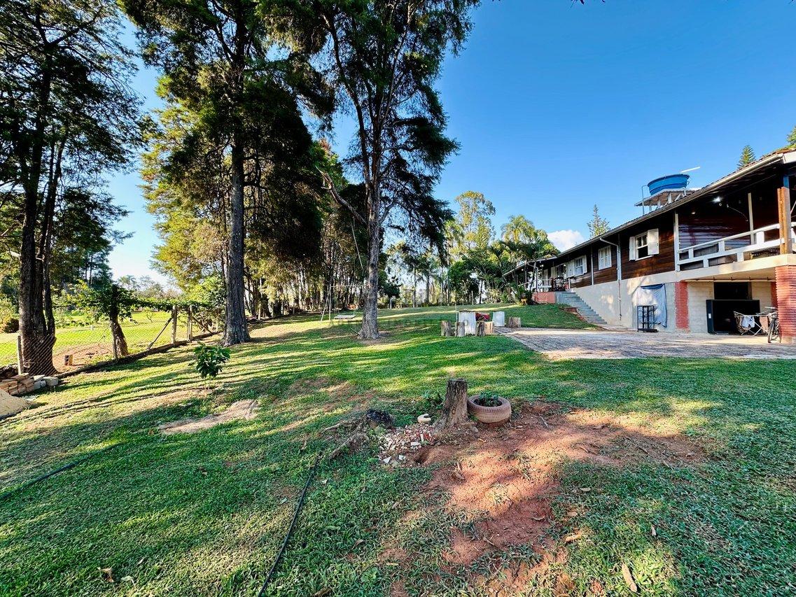 Chácara 4 Dormitórios 5.020m² R$880.000,00 Bairro Pinhal em Cabreúva – SP Rodovia Dom Gabriel Paulino Bueno Couto Cabreuva - 