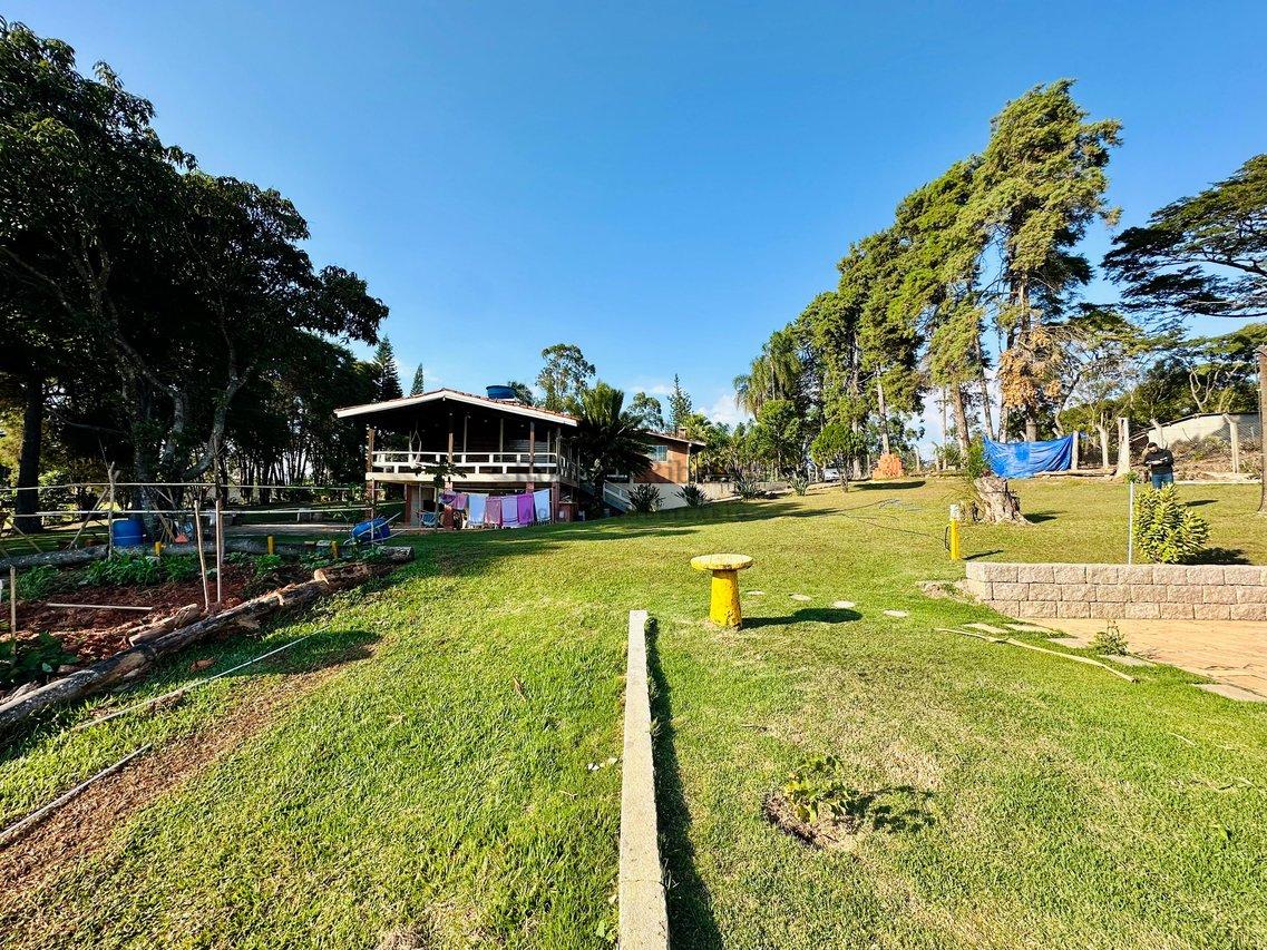 Chácara 4 Dormitórios 5.020m² R$880.000,00 Bairro Pinhal em Cabreúva – SP Rodovia Dom Gabriel Paulino Bueno Couto Cabreuva - 