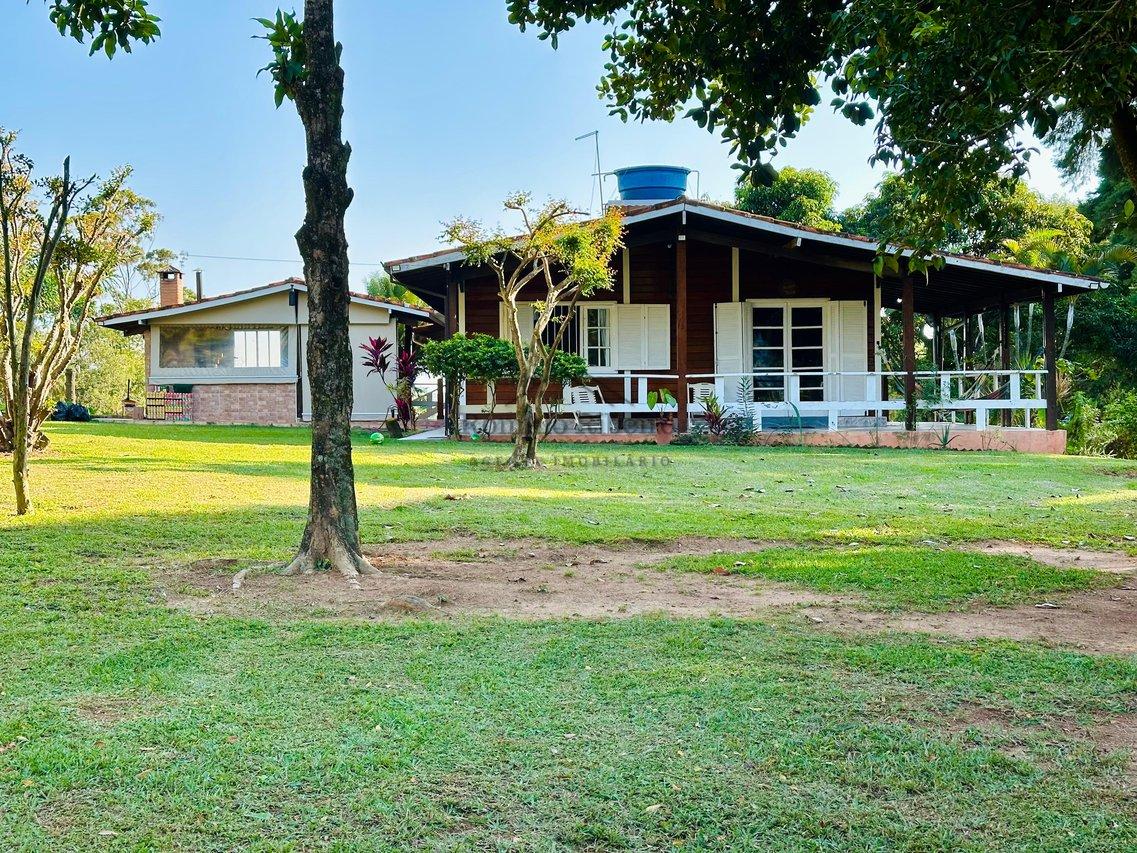 Chácara 4 Dormitórios 5.020m² R$880.000,00 Bairro Pinhal em Cabreúva – SP Rodovia Dom Gabriel Paulino Bueno Couto Cabreuva - 