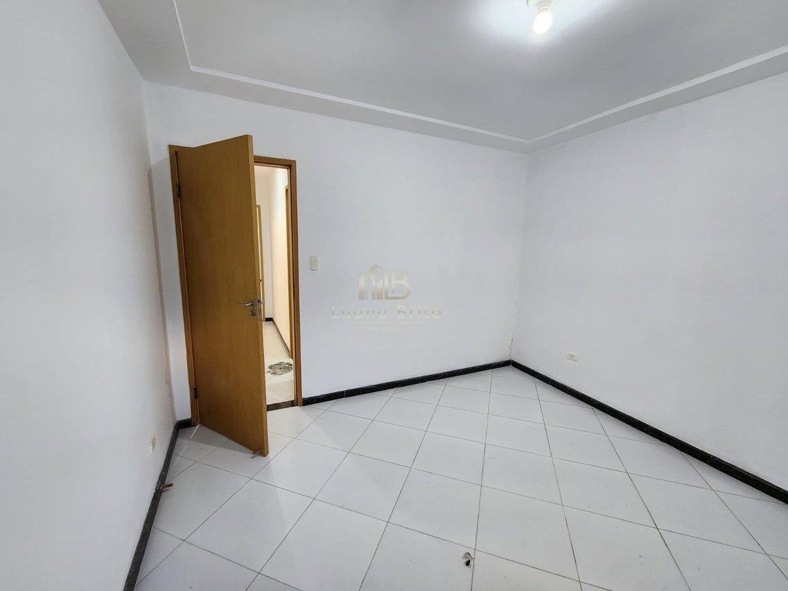 ALUGUEL DE CASA NA VARZEA  2 QUARTOS COM VAGA DE GARAGEM  Recife - 