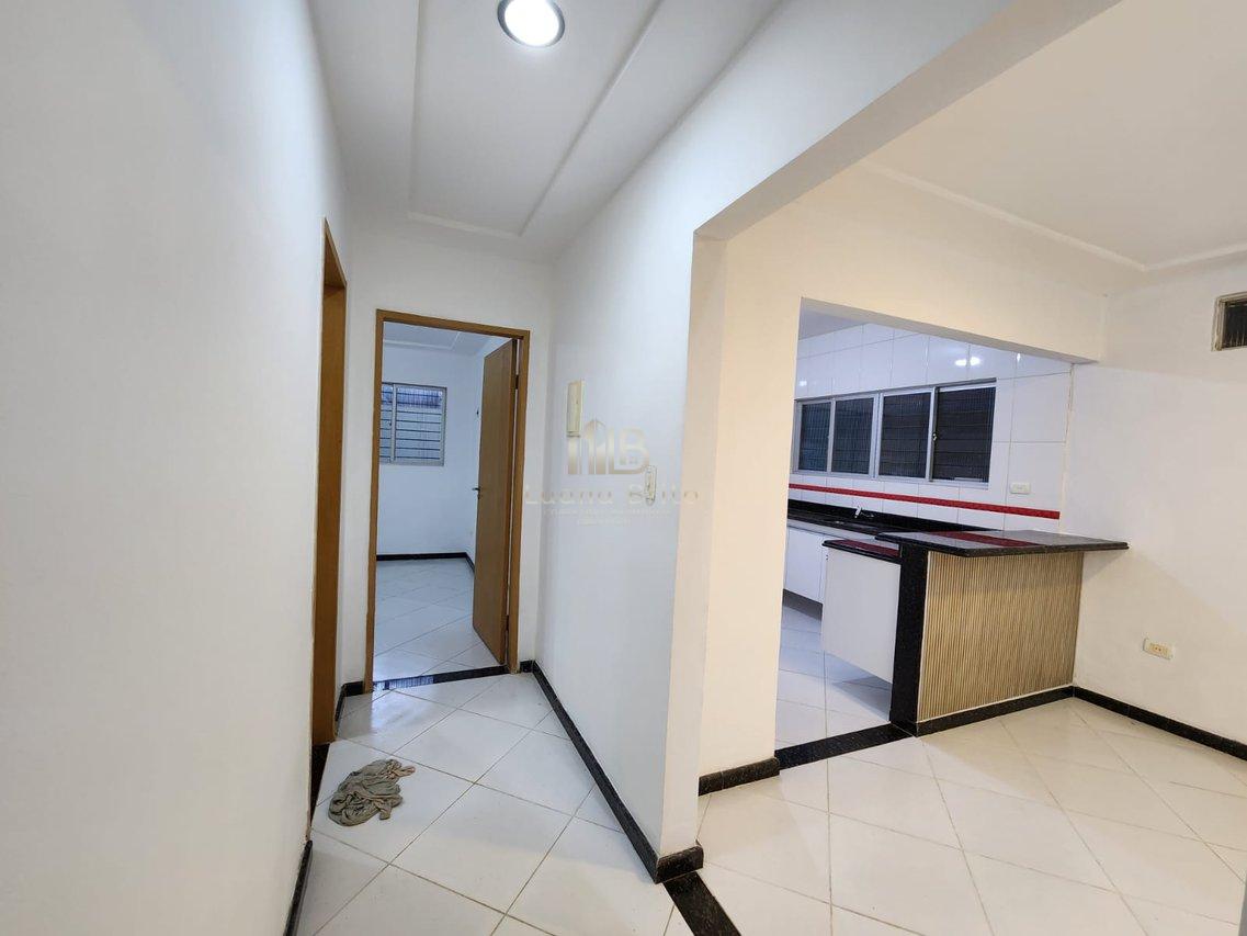 ALUGUEL DE CASA NA VARZEA  2 QUARTOS COM VAGA DE GARAGEM  Recife - 