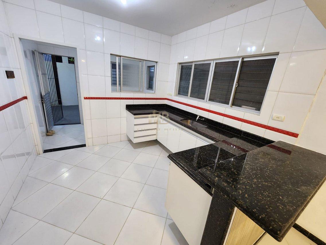 ALUGUEL DE CASA NA VARZEA  2 QUARTOS COM VAGA DE GARAGEM  Recife - 