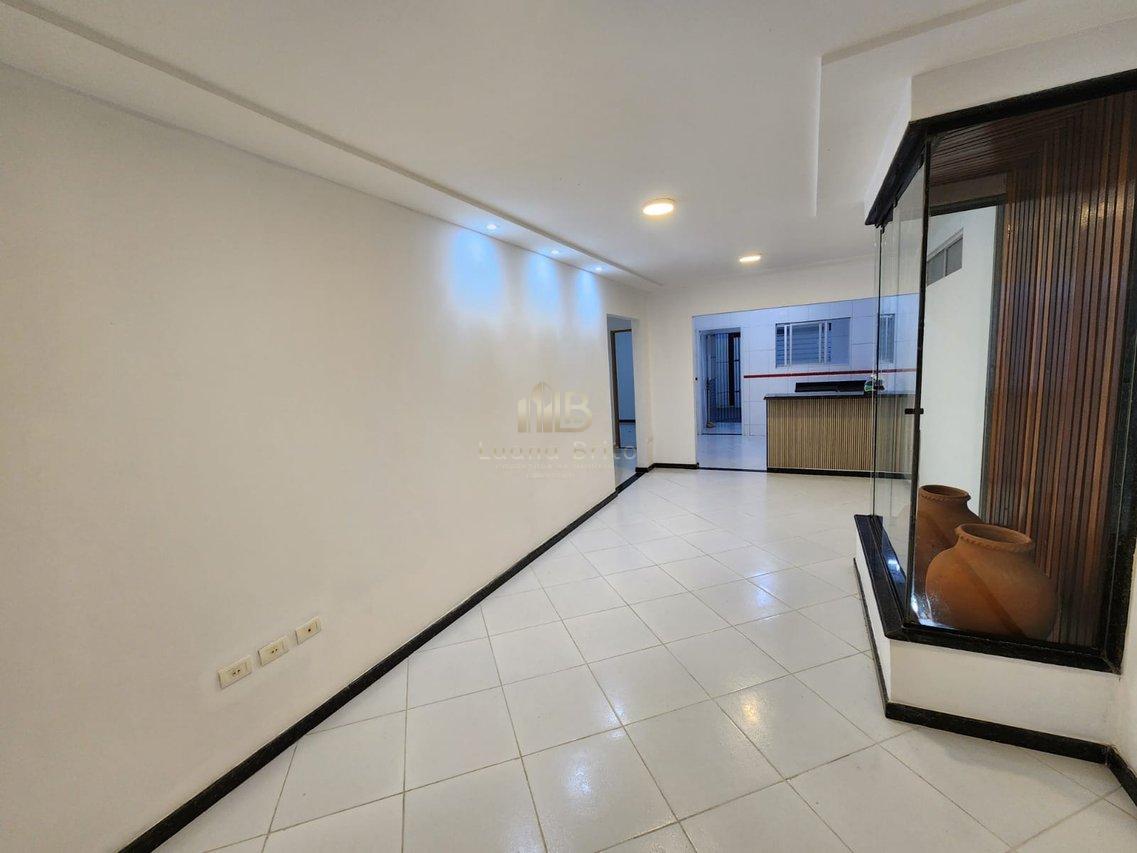 ALUGUEL DE CASA NA VARZEA  2 QUARTOS COM VAGA DE GARAGEM  Recife - 