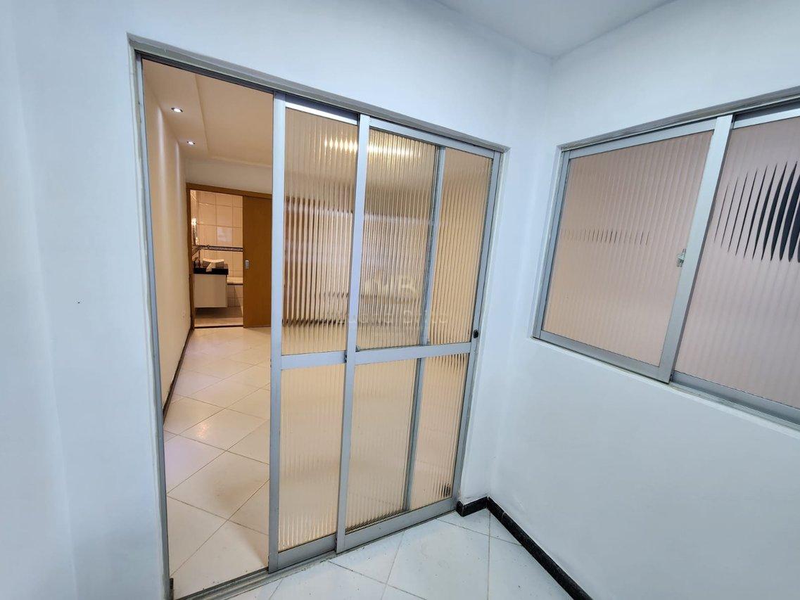 ALUGUEL DE CASA NA VARZEA  2 QUARTOS COM VAGA DE GARAGEM  Recife - 