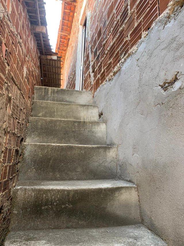 VENDO CASA DUPLEX EM PAU AMARELO Rua Vitória de Santo Antão Paulista - 