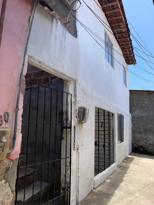 VENDO CASA DUPLEX EM PAU AMARELO Rua Vitória de Santo Antão Paulista - 
