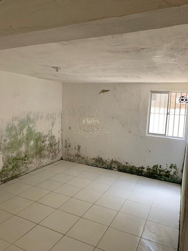 VENDO CASA DUPLEX EM PAU AMARELO Rua Vitória de Santo Antão Paulista - 