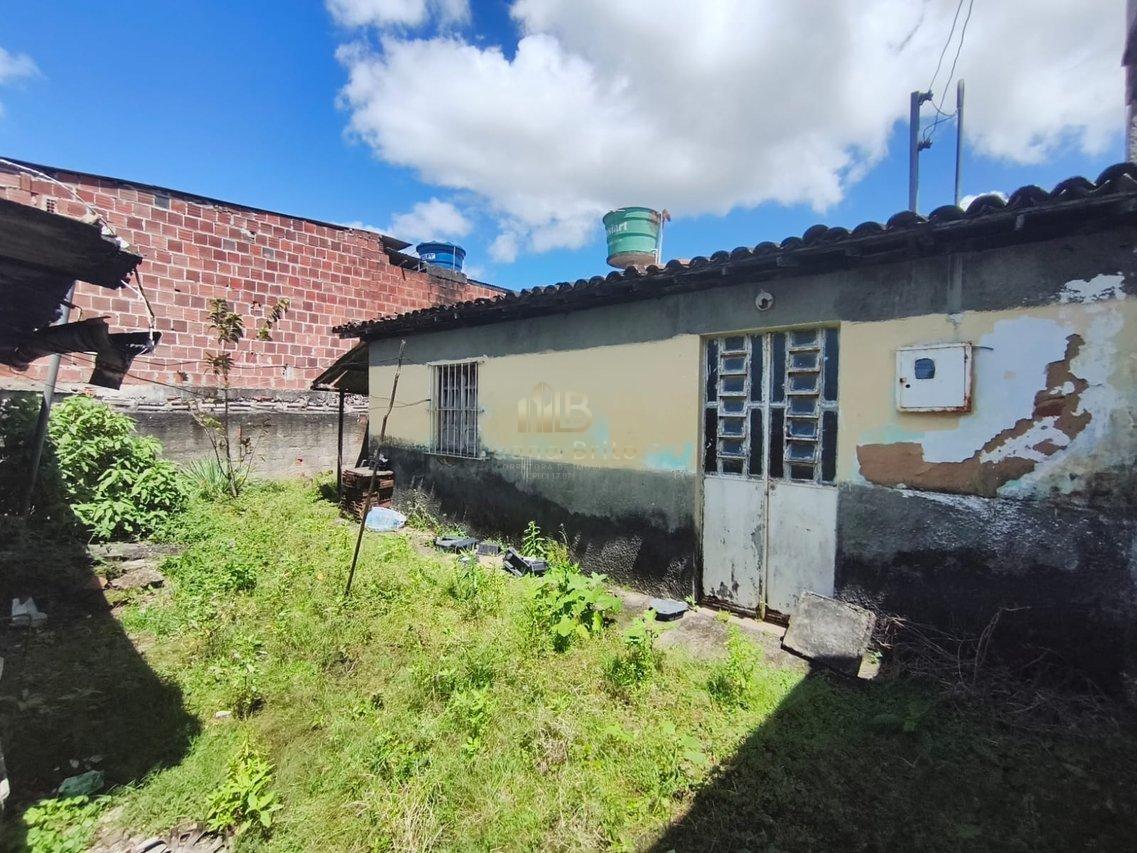 CASA A VENDA EM CAMARAGIBE  ,2 NO MESMO TERRENO 2ª Travessa São Paulo Camaragibe - 