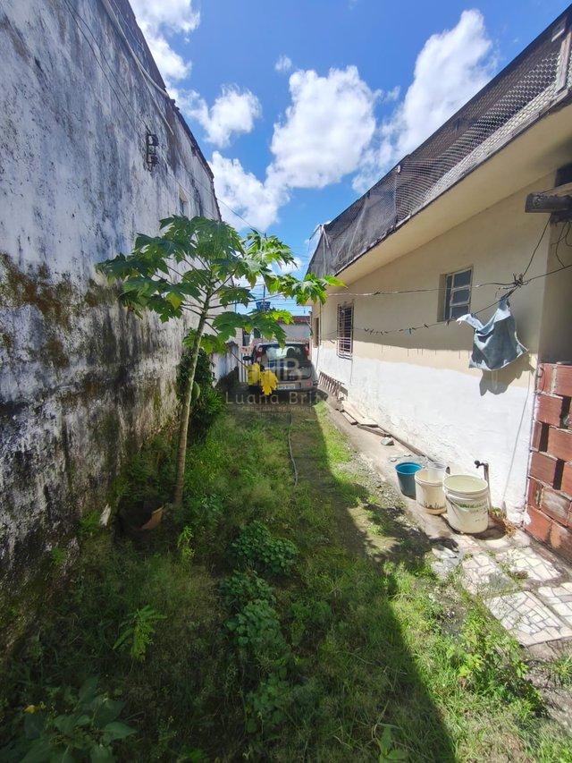 CASA A VENDA EM CAMARAGIBE  ,2 NO MESMO TERRENO 2ª Travessa São Paulo Camaragibe - 