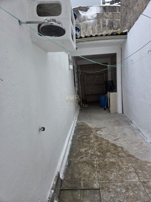 ALUGO CASA NA IPUTINGA COM VAGA DE GARAGEM Rua Cosme Bezerra Cavalcanti Recife - 