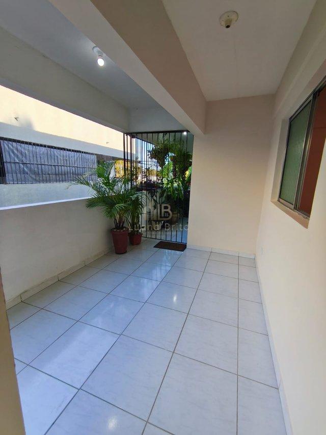 VENDO APARTAMENTO REFORMADO EM SÃO LOURENÇO Rua Esmeraldino Bandeira São Lourenço da Mata - 