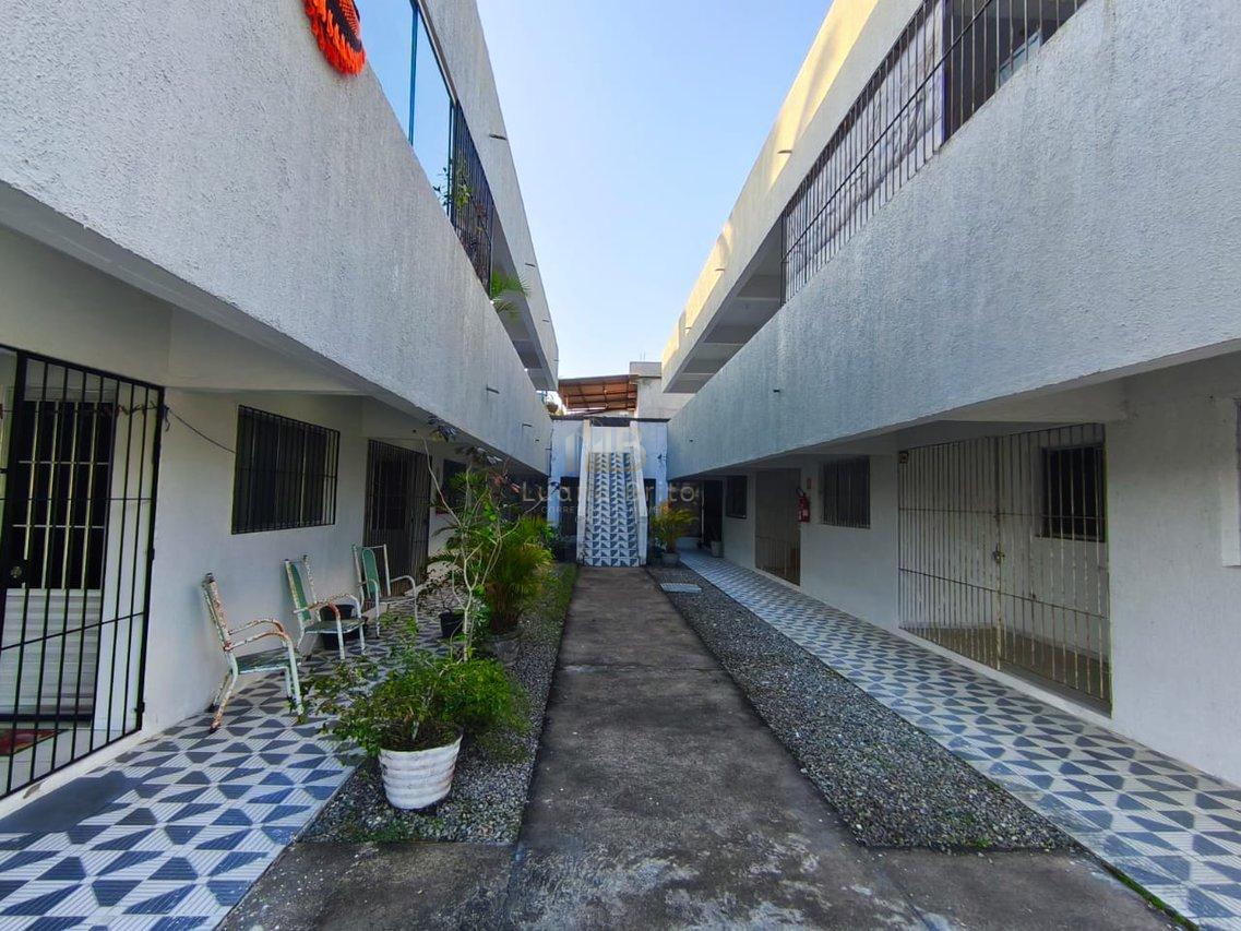 VENDO APARTAMENTO REFORMADO EM SÃO LOURENÇO Rua Esmeraldino Bandeira São Lourenço da Mata - 